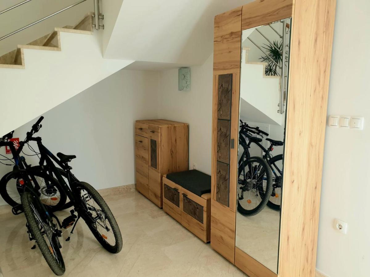 Apartment Sara Kastela Ngoại thất bức ảnh