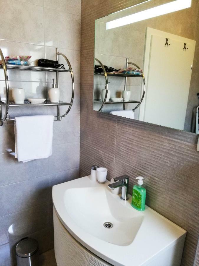 Apartment Sara Kastela Ngoại thất bức ảnh