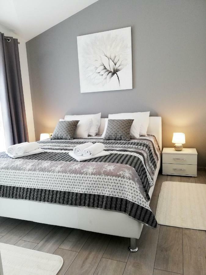 Apartment Sara Kastela Ngoại thất bức ảnh