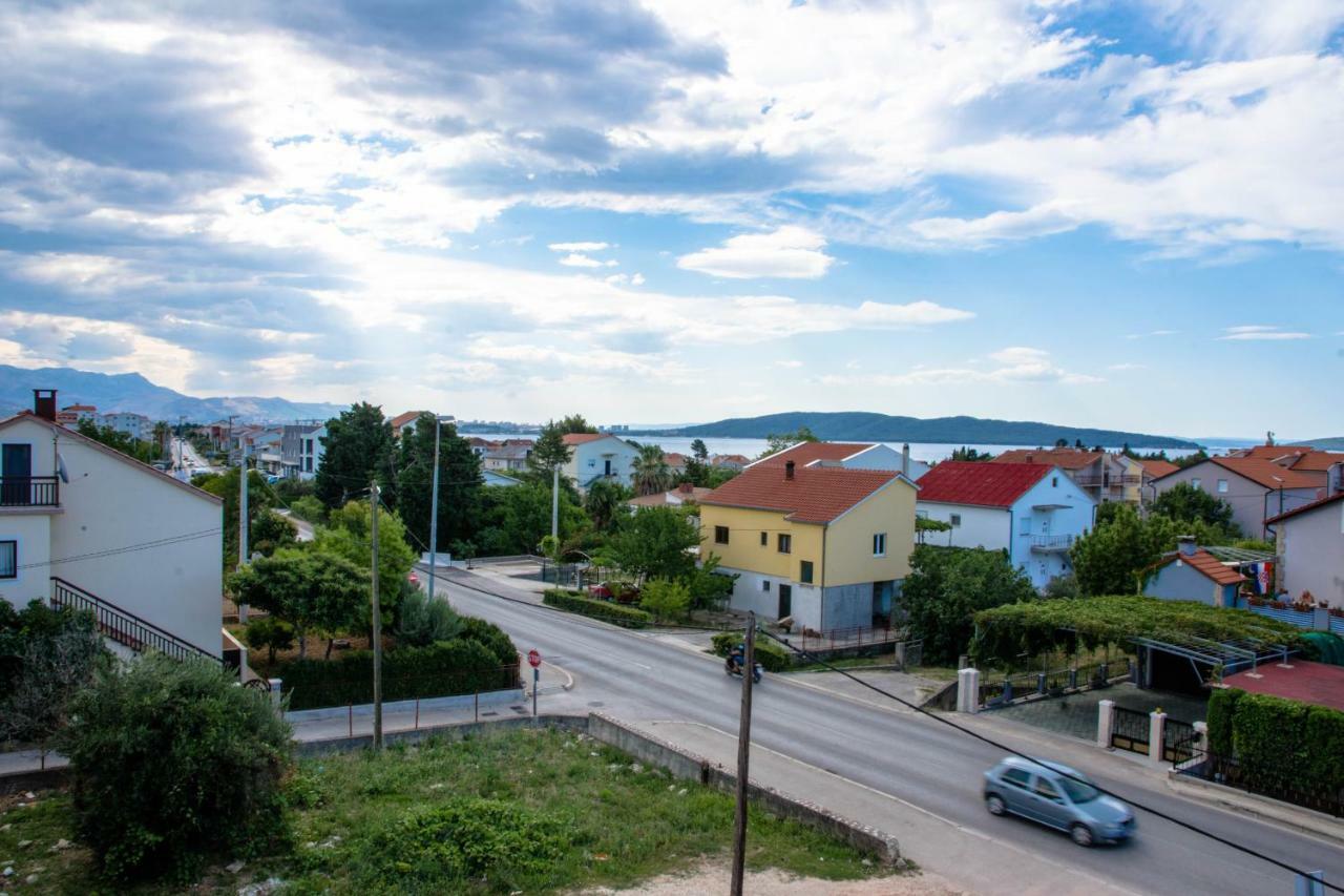 Apartment Sara Kastela Ngoại thất bức ảnh